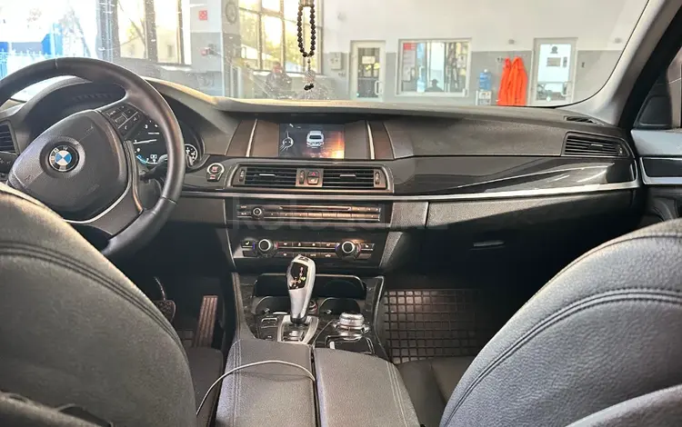 BMW 528 2015 года за 12 500 000 тг. в Алматы