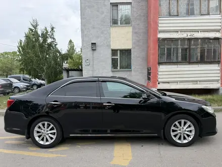 Toyota Camry 2014 года за 9 800 000 тг. в Костанай – фото 3
