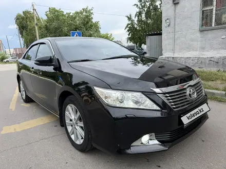 Toyota Camry 2014 года за 9 800 000 тг. в Костанай – фото 2
