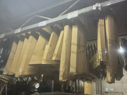 Крыло новое оригинал и дубликат за 100 000 тг. в Алматы – фото 2