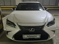 Lexus ES 250 2018 годаfor21 000 000 тг. в Астана