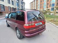 Volkswagen Sharan 1997 года за 2 000 000 тг. в Караганда