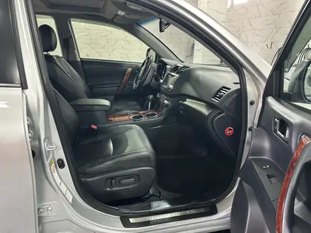 Toyota Highlander 2012 года за 13 500 000 тг. в Алматы – фото 21