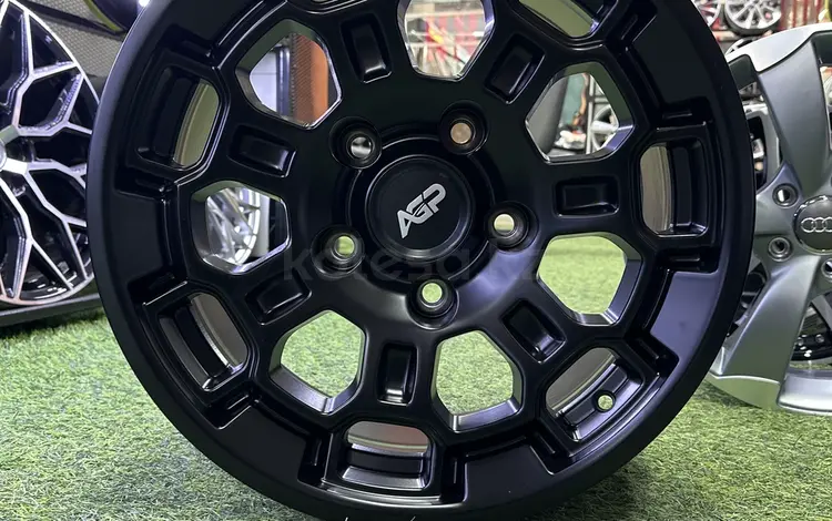 Toyota Land Cruiser200 r18/5/150 за 285 000 тг. в Петропавловск