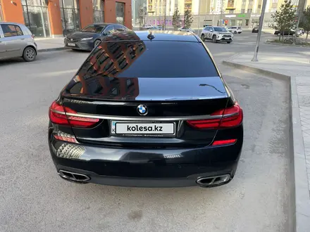 BMW M760 2017 года за 33 000 000 тг. в Астана – фото 4
