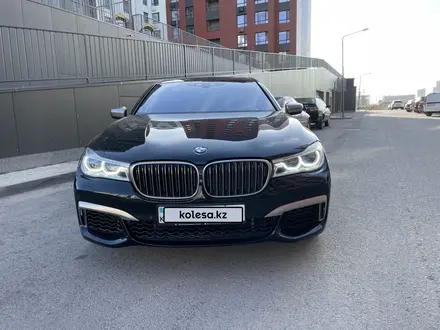 BMW M760 2017 года за 33 000 000 тг. в Астана – фото 8