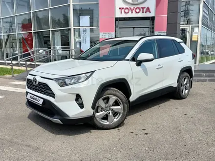 Toyota RAV4 2020 года за 16 000 000 тг. в Усть-Каменогорск