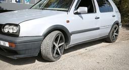 Volkswagen Golf 1993 года за 1 200 000 тг. в Есик