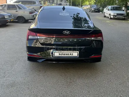 Hyundai Elantra 2022 года за 8 600 000 тг. в Павлодар – фото 2