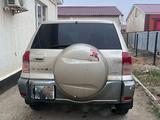 Toyota RAV4 2001 годаfor3 500 000 тг. в Атырау – фото 2