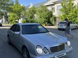 Mercedes-Benz E 230 1997 года за 2 350 000 тг. в Петропавловск – фото 3