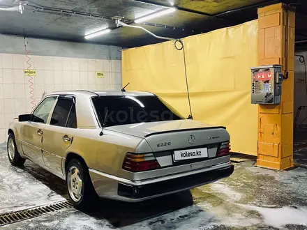 Mercedes-Benz E 230 1989 года за 1 200 000 тг. в Семей – фото 12