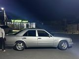 Mercedes-Benz E 220 1984 года за 2 200 000 тг. в Шымкент – фото 3