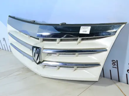 Решетка радиатора Toyota Alphard за 45 000 тг. в Тараз – фото 2