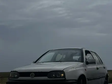 Volkswagen Golf 1993 года за 900 000 тг. в Актобе