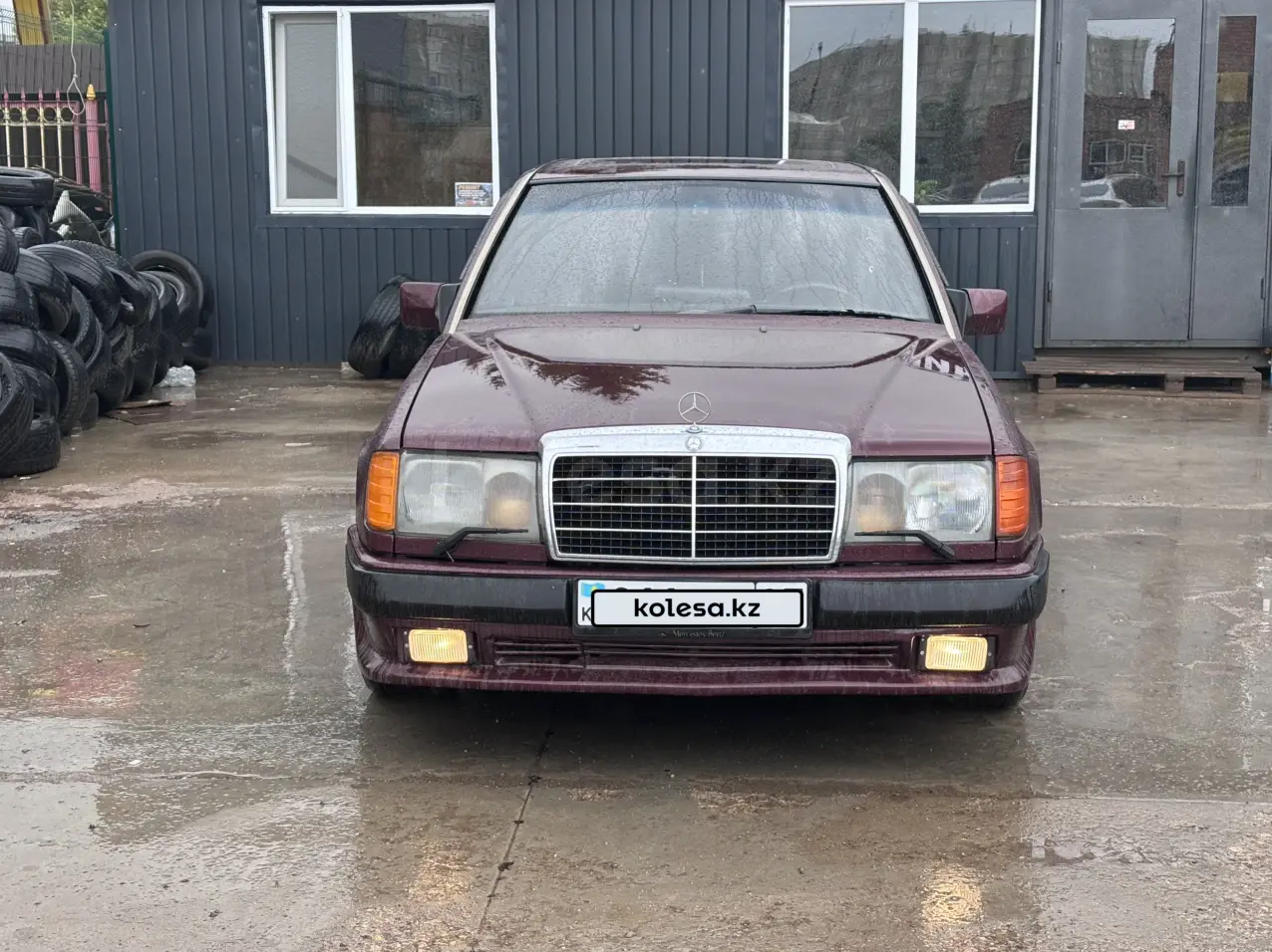 Mercedes-Benz E-Class, 1989
