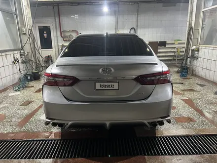 Toyota Camry 2020 года за 12 000 000 тг. в Алматы – фото 9