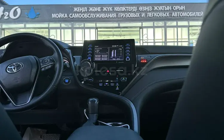 Toyota Camry 2021 года за 12 500 000 тг. в Уральск