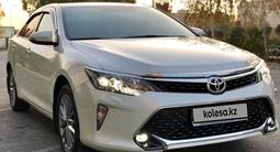 Toyota Camry 2017 годаүшін13 500 000 тг. в Шымкент – фото 3