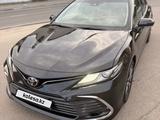 Toyota Camry 2023 года за 15 252 000 тг. в Павлодар