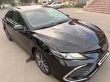 Toyota Camry 2023 года за 15 252 000 тг. в Павлодар – фото 2