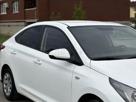 Hyundai Accent 2020 года за 6 500 000 тг. в Актобе – фото 2