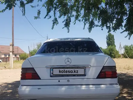 Mercedes-Benz E 220 1994 года за 2 500 000 тг. в Жаркент – фото 10