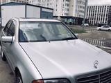Mercedes-Benz C 220 1994 годаүшін2 500 000 тг. в Астана – фото 2