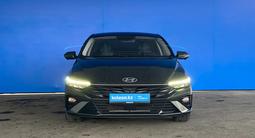 Hyundai Elantra 2023 года за 8 720 000 тг. в Шымкент – фото 2