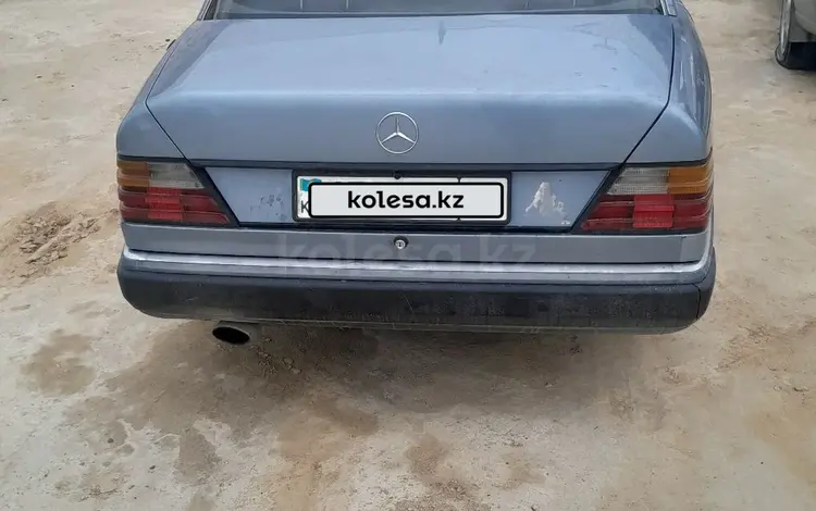 Mercedes-Benz E 200 1990 годаүшін1 000 000 тг. в Актау