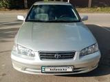 Toyota Camry 2000 года за 4 200 000 тг. в Астана – фото 2