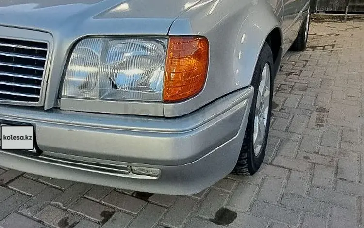 Mercedes-Benz E 220 1995 года за 2 400 000 тг. в Алматы