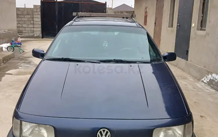 Volkswagen Passat 1993 годаүшін1 800 000 тг. в Тараз