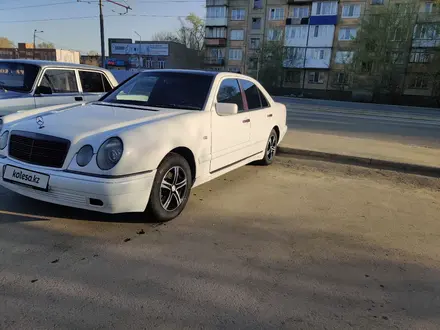 Mercedes-Benz E 230 1997 года за 2 900 000 тг. в Усть-Каменогорск