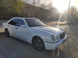 Mercedes-Benz E 230 1997 годаүшін2 900 000 тг. в Усть-Каменогорск – фото 3