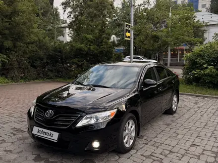 Toyota Camry 2010 года за 7 600 000 тг. в Жаркент – фото 2