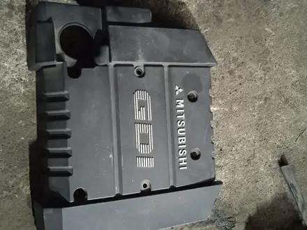 Пластик на двигатель Митсубиси Спец стар за 18 000 тг. в Алматы – фото 2
