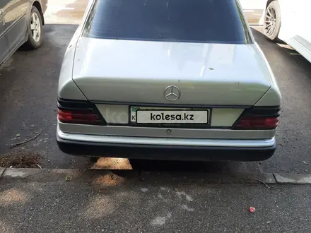 Mercedes-Benz E 230 1991 года за 1 500 000 тг. в Алматы – фото 3