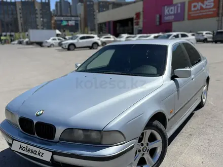 BMW 523 1997 года за 2 400 000 тг. в Астана