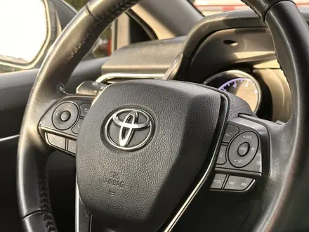 Toyota Camry 2019 года за 10 300 000 тг. в Алматы – фото 5