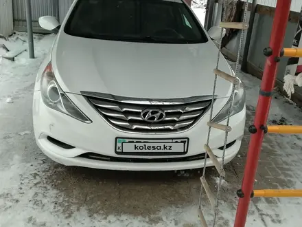 Hyundai Sonata 2012 года за 5 200 000 тг. в Уральск – фото 2