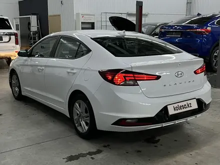 Hyundai Elantra 2020 года за 8 500 000 тг. в Атырау – фото 6