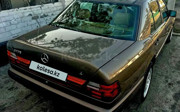 Mercedes-Benz E 300 1990 года за 6 000 000 тг. в Павлодар