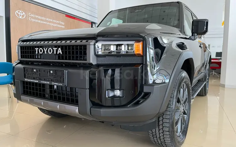 Toyota Land Cruiser Prado Luxe+ 2025 года за 50 290 000 тг. в Караганда