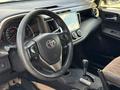 Toyota RAV4 2014 года за 9 800 000 тг. в Атырау – фото 12
