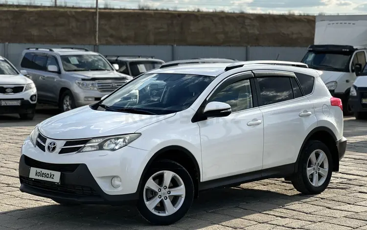 Toyota RAV4 2014 года за 9 800 000 тг. в Атырау