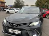 Toyota Camry 2023 годаүшін12 000 000 тг. в Алматы – фото 2