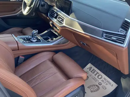 BMW X7 2021 года за 55 000 000 тг. в Уральск – фото 15
