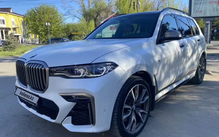 BMW X7 2021 года за 55 000 000 тг. в Уральск