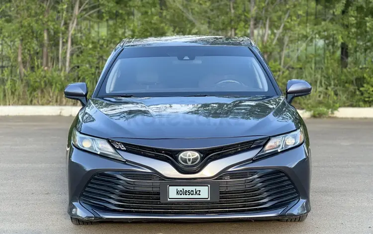Toyota Camry 2018 года за 6 700 000 тг. в Уральск